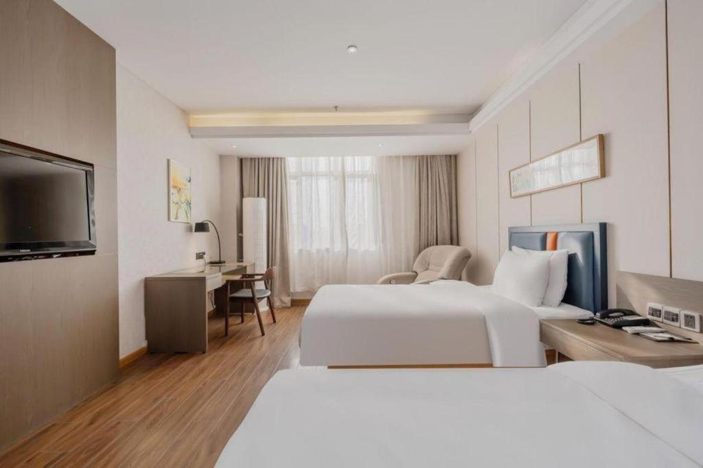 Yitel Hongqiao Railway Station National Convention And Exhibition Center Hotel
