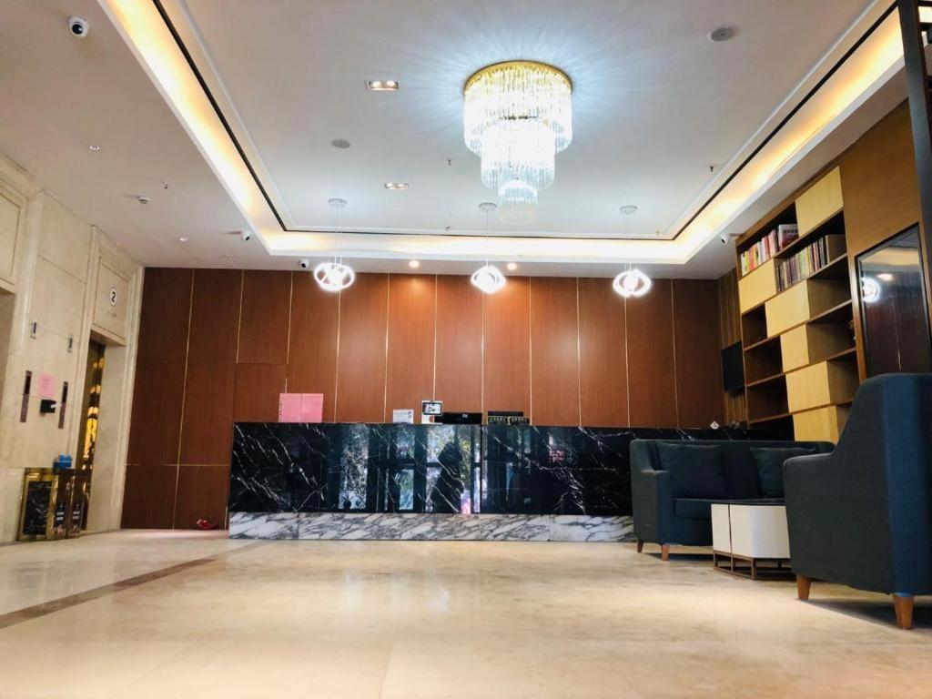 Yitel Hongqiao Railway Station National Convention And Exhibition Center Shanghai
